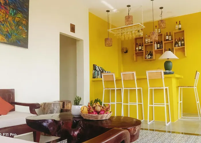 Kwatera prywatna Yellow Natural House Siem Reap