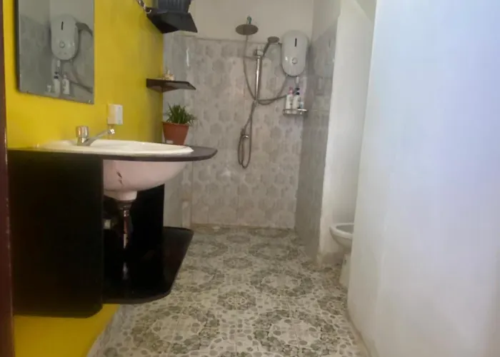 Yellow Natural House Kwatera prywatna Siem Reap